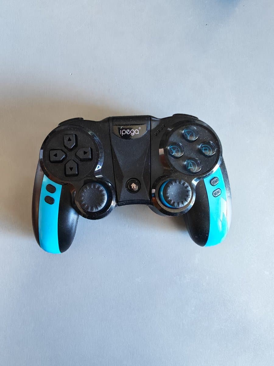 Kaubaplats - Ipega game controller €10.00